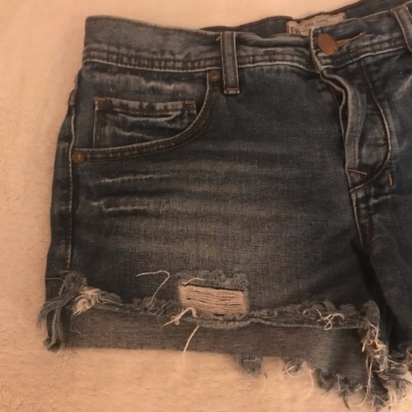 Free People shorts - Picture 3 of 6